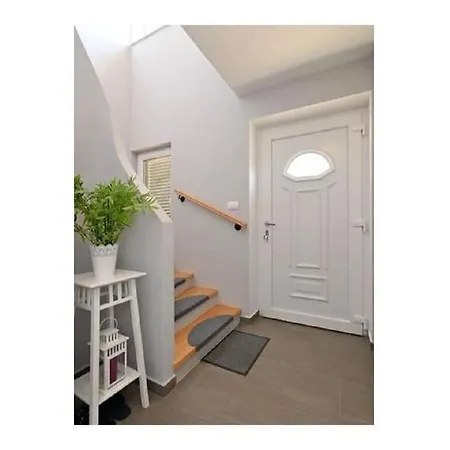 Carina Comfortable 4*